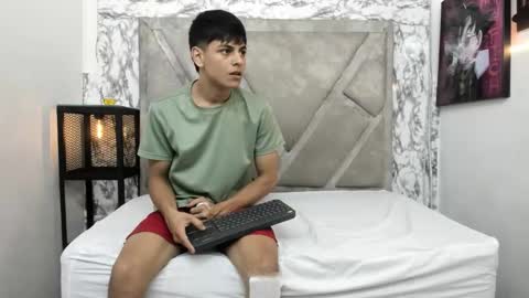 loganjhonson online show from November 2025 04:03:02 AM