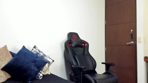 Logan online show from November 2025 08:24:01 AM