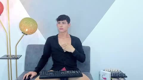 loganoficialx online show from December 2024 08:05:01 AM