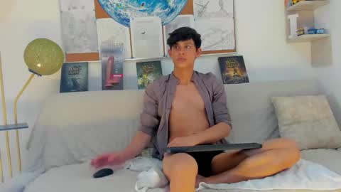 loganoficialx online show from February 2026 07:54:01 PM