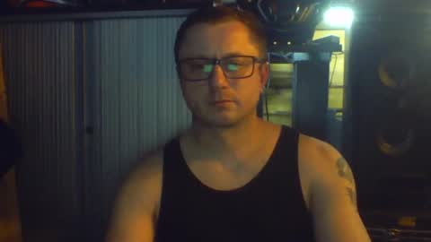 Tom online show from March 2025 09:17:01 PM