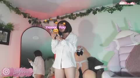 Snapshot of loidjanne chatting on April 2026 04:46:01 AM Janne Miller 9pm to 3am GMT-5 online show from April 2026 04:46:01 AM