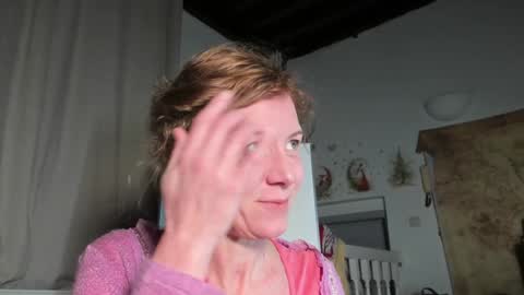 Snapshot of lola_belgium chatting on February 2025 05:30:01 PM lola_belgium online show from February 2025 05:30:01 PM