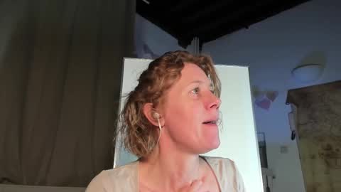 Snapshot of lola_belgium chatting on March 2025 06:26:02 PM lola_belgium online show from March 2025 06:26:02 PM