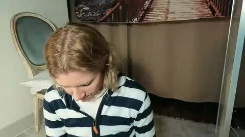 Snapshot of lola_belgium chatting on April 2026 04:27:02 PM lola_belgium online show from April 2026 04:27:02 PM