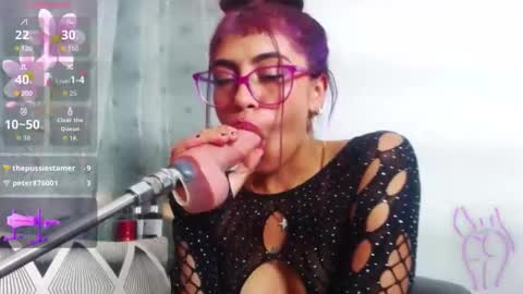 layla online show from September 2025 07:47:01 PM