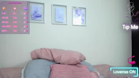 Snapshot of lola_calypso chatting on May 2026 11:32:02 PM Lola Calypso online show from May 2026 11:32:02 PM