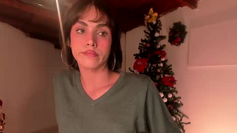 Snapshot of lola_cocks chatting on December 2024 11:40:01 PM mara online show from December 2024 11:40:01 PM