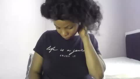 Snapshot of lola_coco chatting on April 2026 10:38:02 AM Lola Coco online show from April 2026 10:38:02 AM