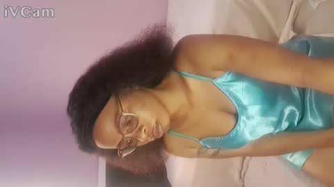 Snapshot of lola_coco chatting on April 2026 04:43:02 AM Lola Coco online show from April 2026 04:43:02 AM