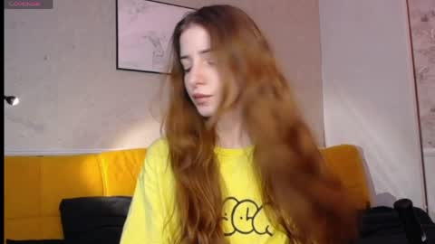 Snapshot of lola_dinky chatting on April 2026 04:05:02 PM Lola online show from April 2026 04:05:02 PM
