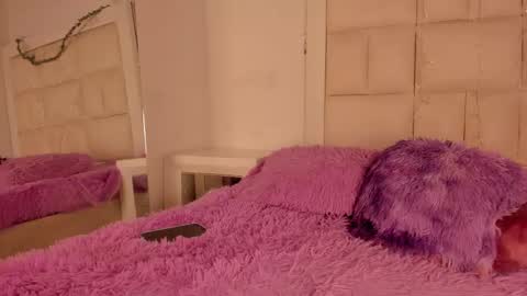 Snapshot of lola_js chatting on October 2025 12:53:02 PM lola_js online show from October 2025 12:53:02 PM