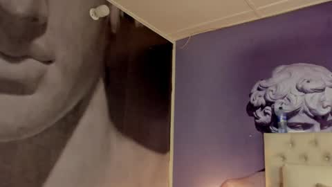 lola red online show from December 2024 01:39:01 PM