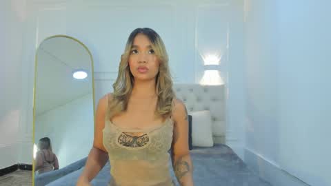 Snapshot of lola_red956680 chatting on April 2026 07:26:02 PM lola red online show from April 2026 07:26:02 PM