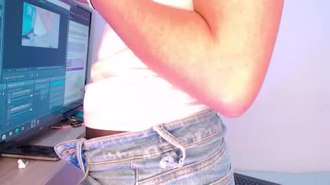 lolaandcamille online show from December 2025 01:23:02 AM