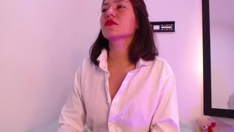 lolaandcamille online show from December 2025 01:40:02 PM