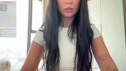 Snapshot of lolaap0pp chatting on April 2026 04:43:01 AM Lola online show from April 2026 04:43:01 AM