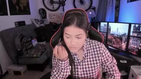 Snapshot of lolaasmith_21 chatting on March 2026 06:20:01 PM lolaasmith_21 online show from March 2026 06:20:01 PM