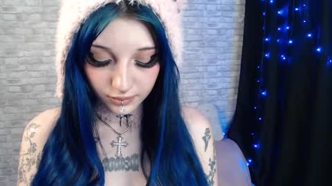 Lola online show from October 2025 12:58:01 PM