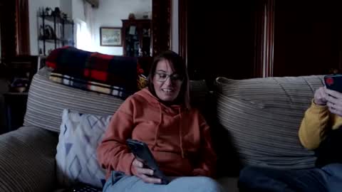 Snapshot of lolahueso chatting on February 2025 04:18:02 PM LOLA HUESO y ERIC online show from February 2025 04:18:02 PM