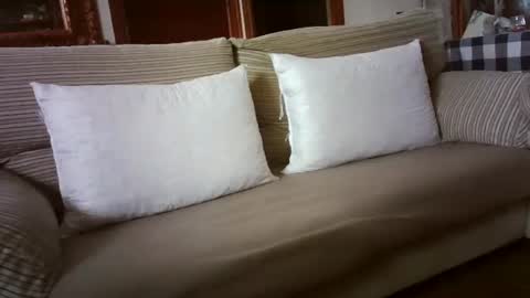 Snapshot of lolahueso chatting on February 2025 02:30:01 PM LOLA HUESO y ERIC online show from February 2025 02:30:01 PM