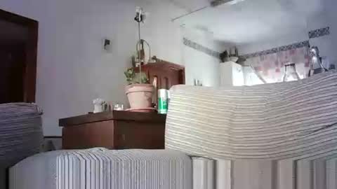 Snapshot of lolahueso chatting on September 2025 08:37:01 AM LOLA HUESO y ERIC online show from September 2025 08:37:01 AM