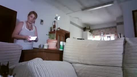 Snapshot of lolahueso chatting on October 2025 08:57:02 AM LOLA HUESO y ERIC online show from October 2025 08:57:02 AM