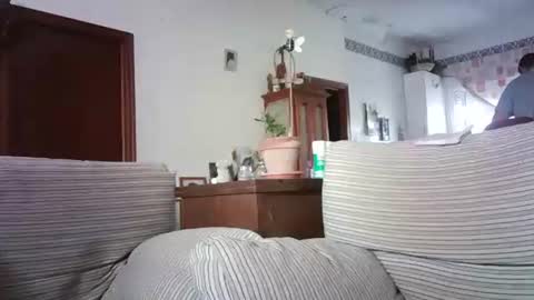 Snapshot of lolahueso chatting on October 2025 08:25:01 AM LOLA HUESO y ERIC online show from October 2025 08:25:01 AM