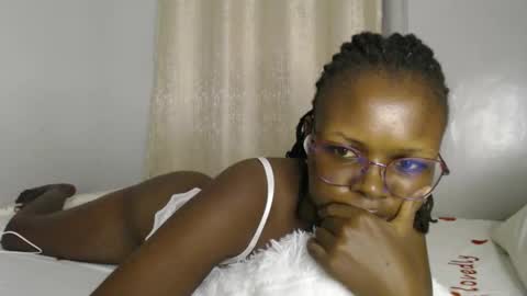 Snapshot of lolamia7 chatting on April 2026 06:58:01 PM lolamia7 online show from April 2026 06:58:01 PM
