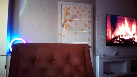 Snapshot of lolamint_ chatting on November 2025 11:41:01 AM Lola online show from November 2025 11:41:01 AM