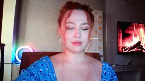 Snapshot of lolamint_ chatting on November 2025 11:32:01 AM Lola online show from November 2025 11:32:01 AM