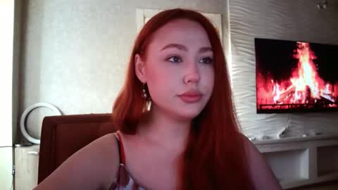 Snapshot of lolamint_ chatting on November 2025 10:32:02 AM Lola online show from November 2025 10:32:02 AM