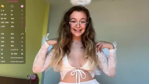 Lolatheangel online show from November 2025 04:33:01 AM