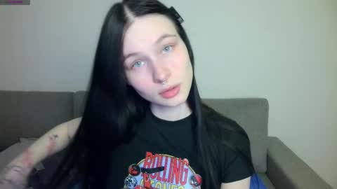 Snapshot of lolavibe6 chatting on March 2026 07:25:01 PM Lola online show from March 2026 07:25:01 PM