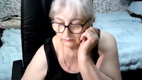 LolkaAlyss online show from October 2025 07:22:01 PM