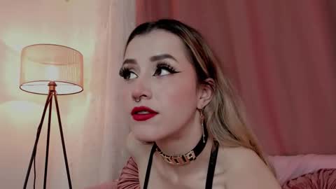 Snapshot of lolly_js_ chatting on November 2025 05:28:02 AM Lolly online show from November 2025 05:28:02 AM