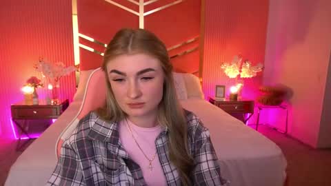 Snapshot of lolly_rosee chatting on May 2026 07:37:01 AM Loli online show from May 2026 07:37:01 AM