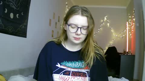 Snapshot of lollylol11 chatting on January 2025 07:36:01 AM Lilly online show from January 2025 07:36:01 AM