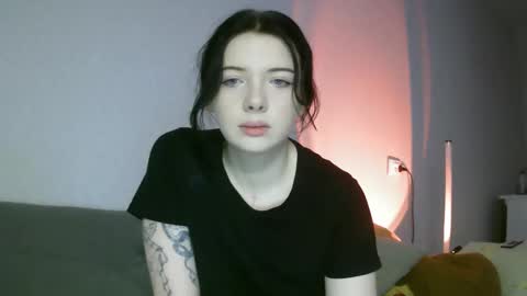 Snapshot of lollylol11 chatting on November 2025 05:34:02 PM Lilly online show from November 2025 05:34:02 PM