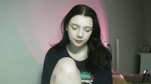 Snapshot of lollylol11 chatting on November 2025 04:40:02 PM Lilly online show from November 2025 04:40:02 PM