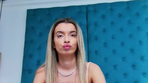 Snapshot of lollyshinex chatting on November 2025 07:18:01 PM Lolly. online show from November 2025 07:18:01 PM