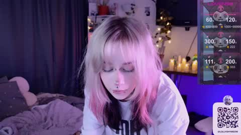 Snapshot of lollyshy__ chatting on December 2024 01:51:01 AM Lolly online show from December 2024 01:51:01 AM