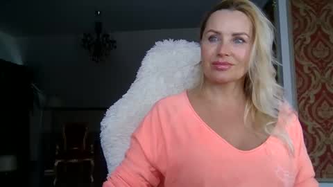 Roxy online show from December 2024 11:49:01 AM