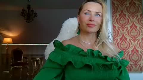 Roxy online show from December 2024 12:38:02 PM