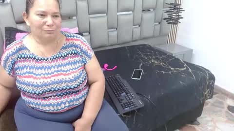 loly47 online show from October 2025 12:22:01 AM