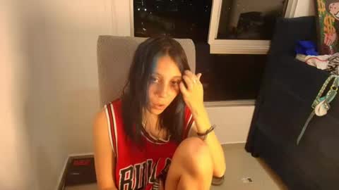 Snapshot of loly_pink_ chatting on March 2025 01:45:02 AM Loly online show from March 2025 01:45:02 AM