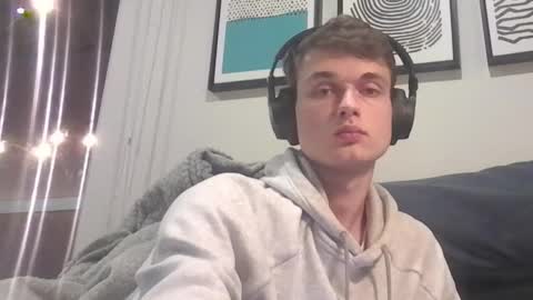 Snapshot of london_tomy chatting on October 2025 03:07:01 AM london_tomy online show from October 2025 03:07:01 AM