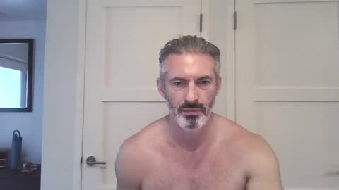 Snapshot of londonlothario chatting on November 2025 06:08:01 PM 6ft7 Bi Daddy online show from November 2025 06:08:01 PM
