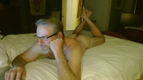 Snapshot of longbowrider555 chatting on April 2026 01:43:02 AM Jeff online show from April 2026 01:43:02 AM