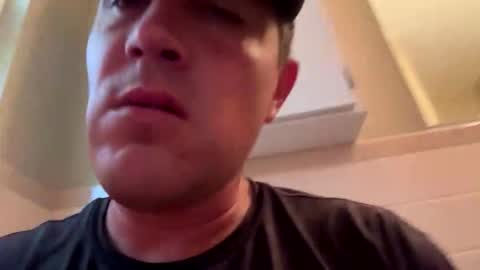 Snapshot of longdick136583483 chatting on November 2025 09:03:02 PM longdick136583483 online show from November 2025 09:03:02 PM